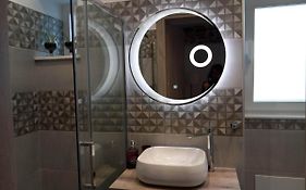 Nisos Suite